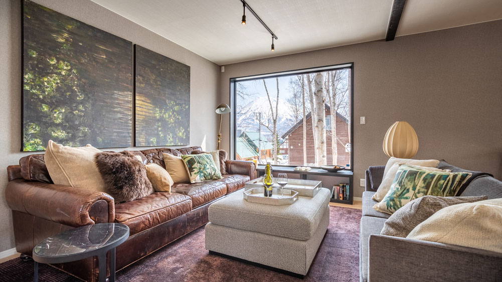 Shousugi  Living Area with a Relaxing View